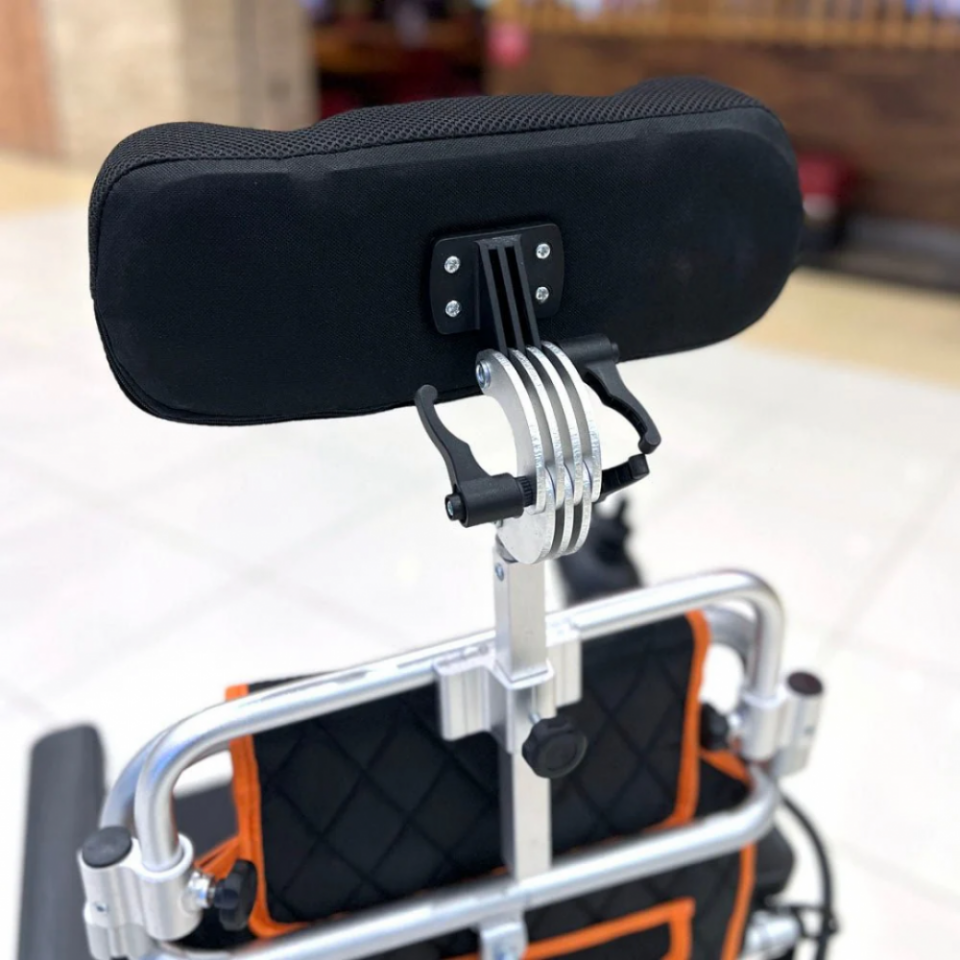 Poylin P206 Ultra Hafif Katlanabilir Akülü Sandalye (Uzaktan Kumandalı)